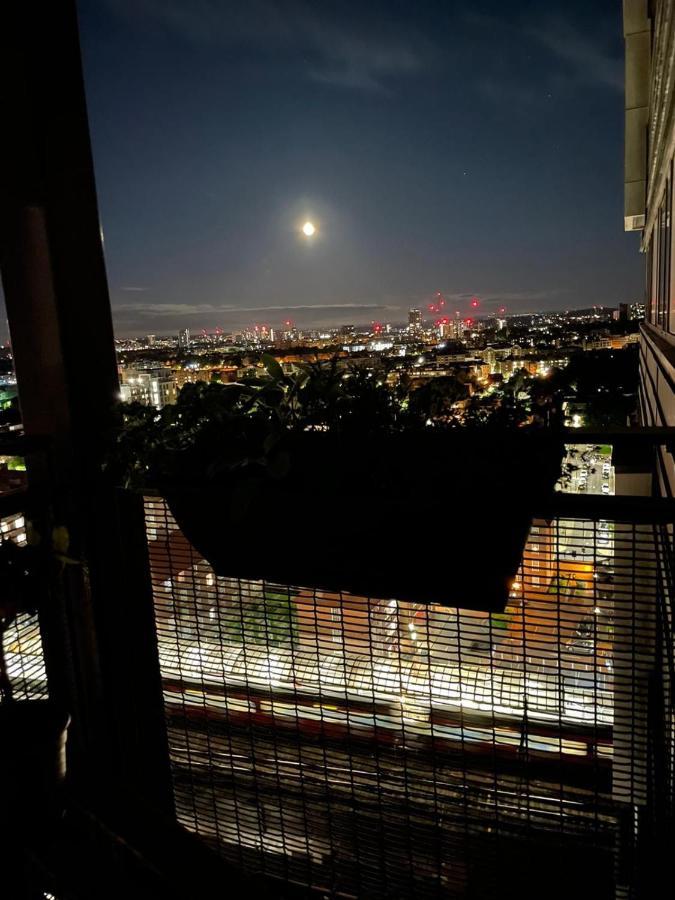 Whitechapel Two Bedroom Luxury Apartment - Free Private Parking - City Views Лондон Экстерьер фото